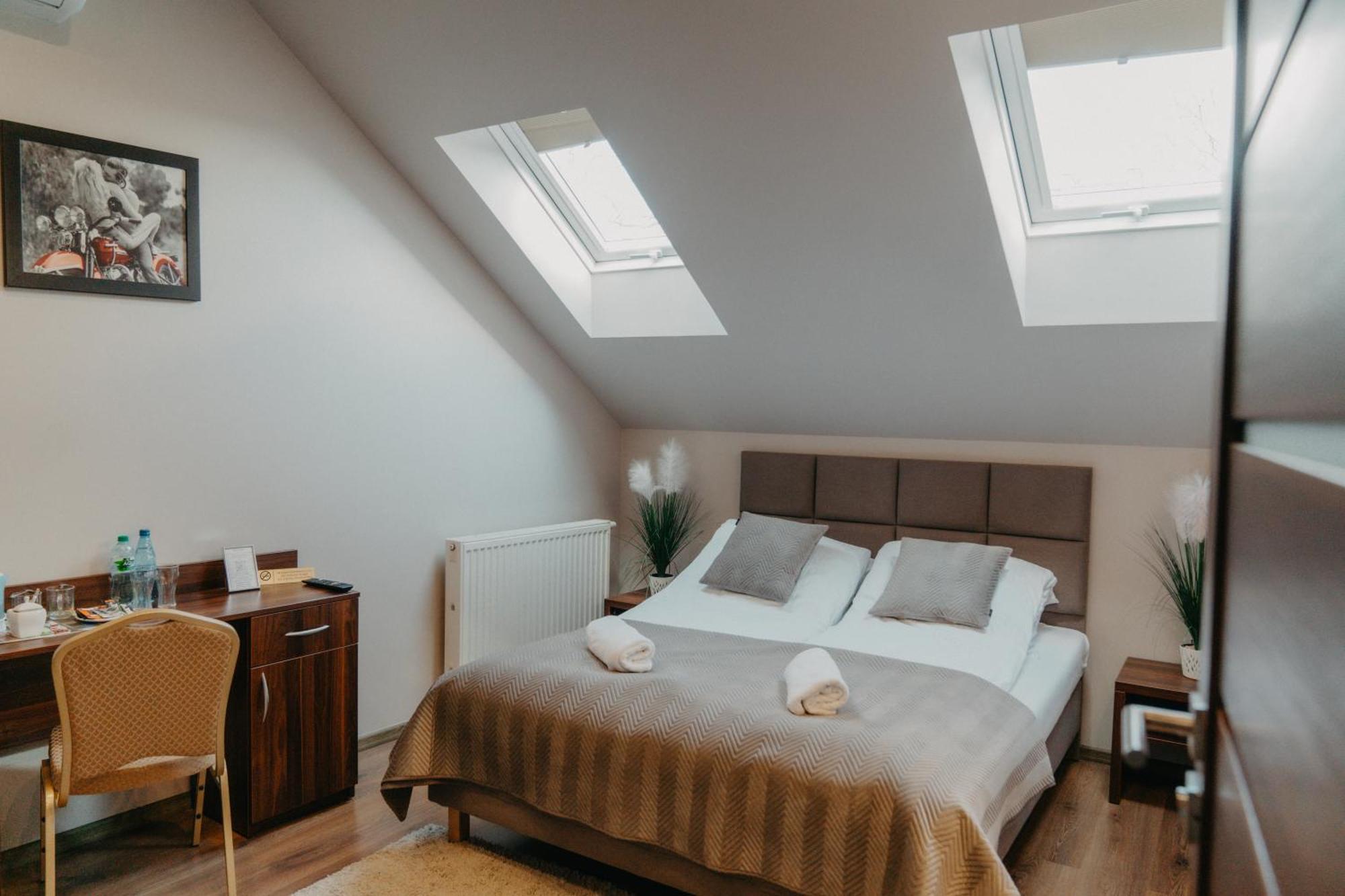 Bed and Breakfast De Facto Zambrow Exterior foto